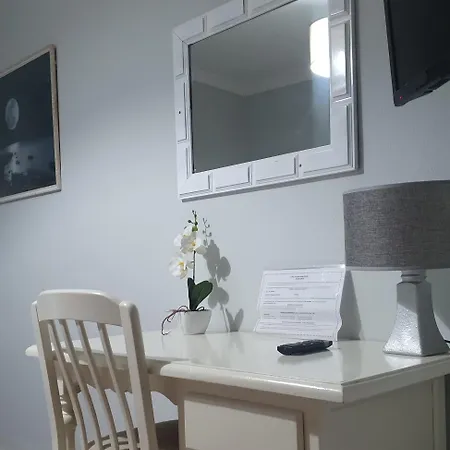 Luna-guest Aparthotel *